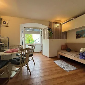 Rona Studio Apartment Doria Ičići