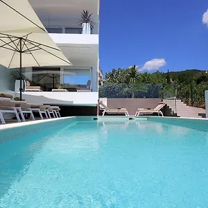 Apartman New With Swimming Pool Near The, Ičići